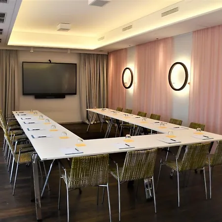 Le Parc ホテル 4*