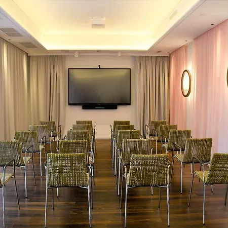 Hotel Le Parc Vídeňské Nové Město